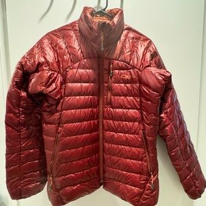 Women’s outdoor research helium jacket size medium 800 fill